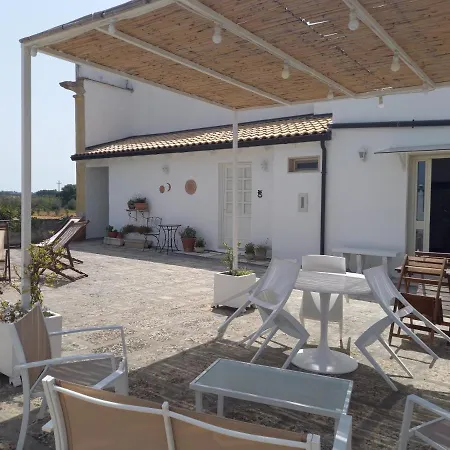Casina Grassi Kır Evi Cutrofiano
